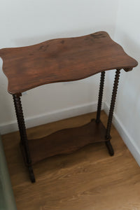 Colonial Bobbin Leg Side Table